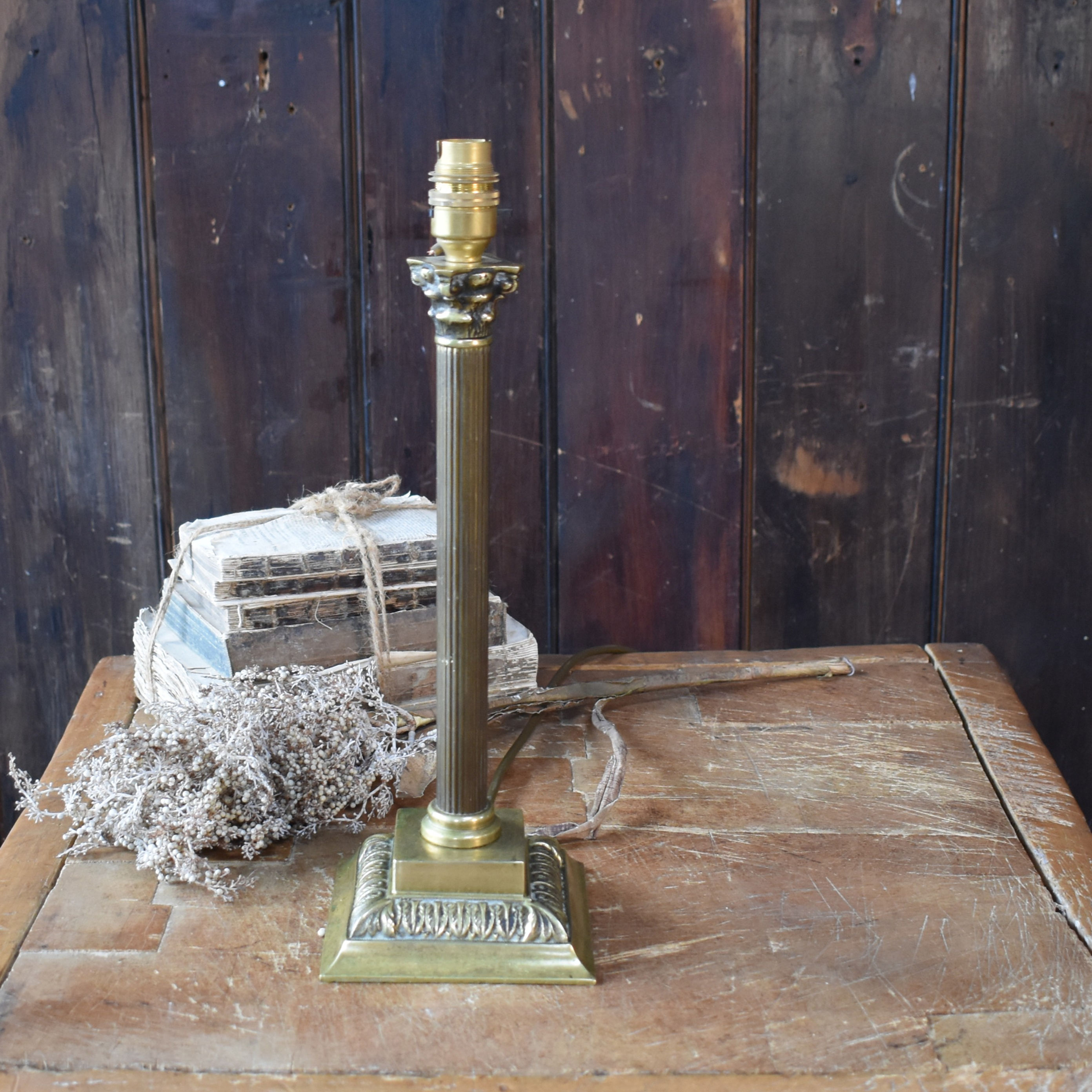 Antique Corinthian Column Lamp Medium Brass Classic Scroll Acanthus Leaf Light