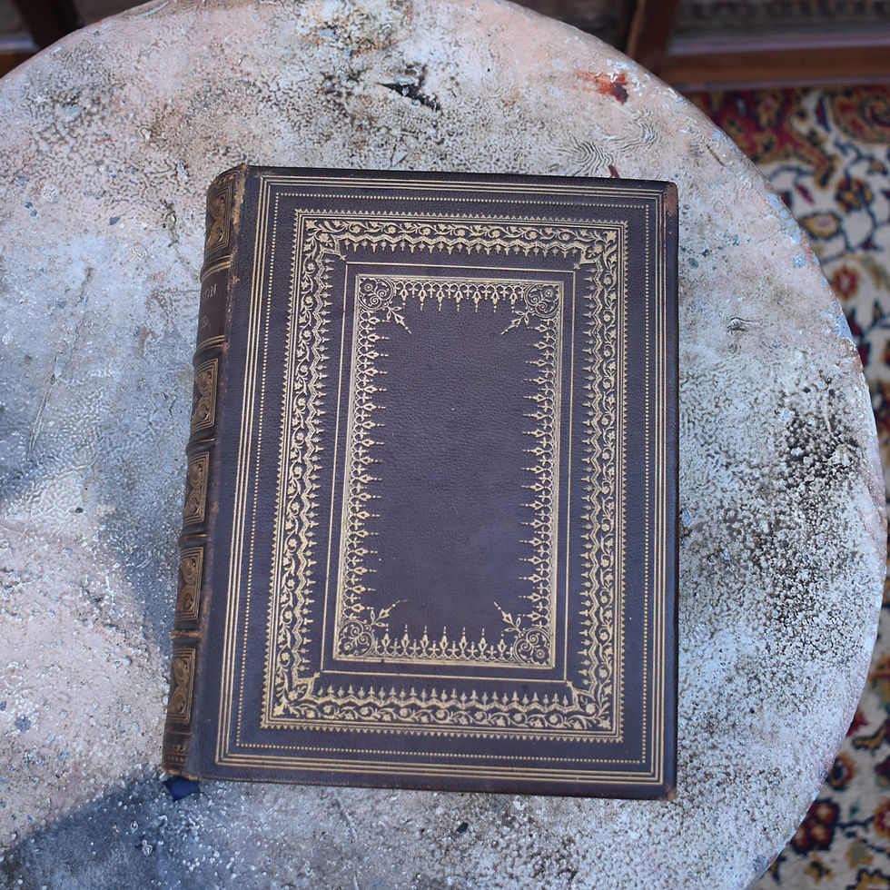 Thumbnail: Antique 1864 Robinson Crusoe by Daniel Defoe Routledge London Fine Leather Book