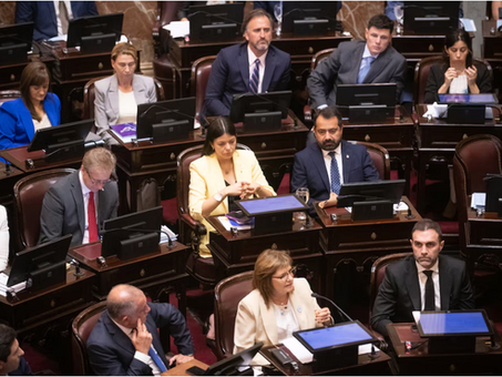 El unicato que se viene denunciando entre el gobierno de Javier Milei y sus aliados disfrazados, lograron la ley de presupuesto 2026 ayer en el Senado, mientras la ley Laboral "quedó en negociación"