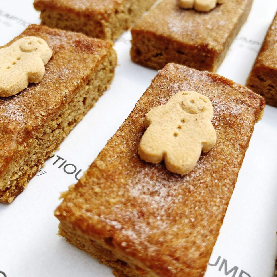 Gingerbread men blondies