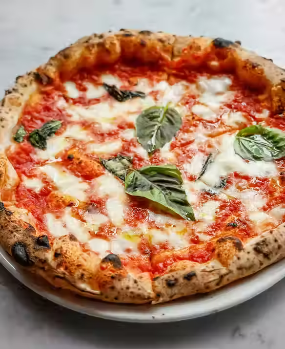 pIZZA mARGHERITA.avif