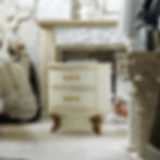 comodino ovale bedside table