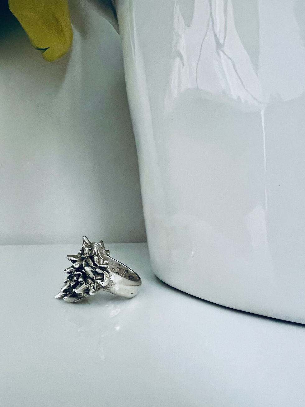 Thumbnail: Budding Tooth Ring