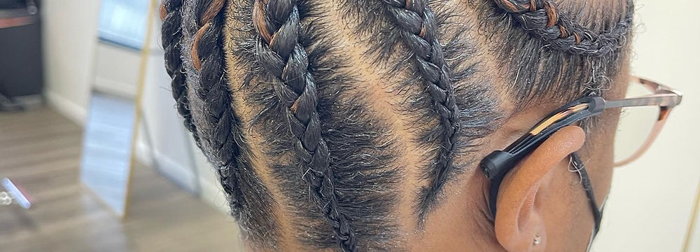 Women's Feed In Ponytail - Large