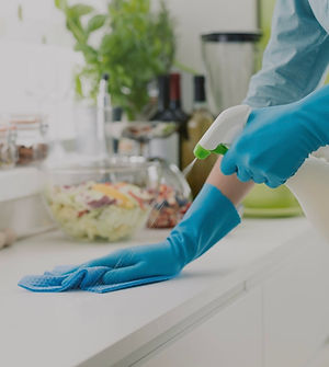Époussetage et désinfection des surfaces