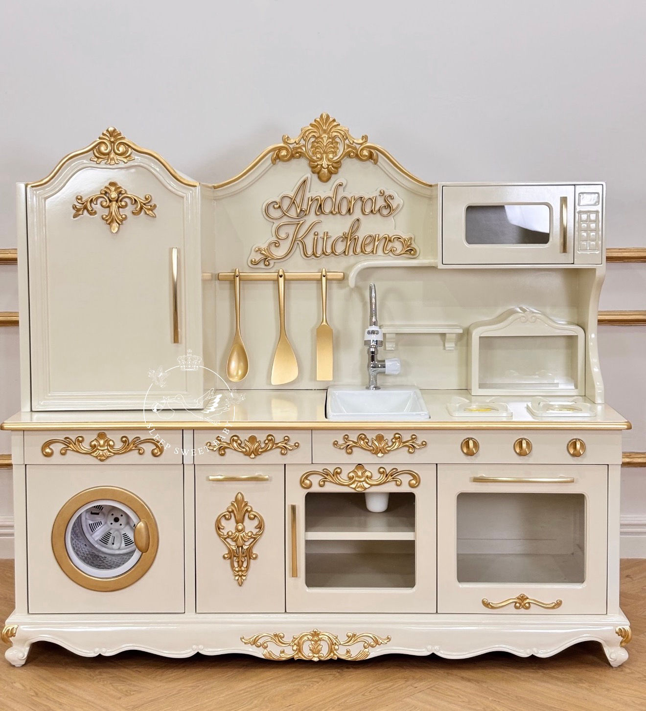 Bespoke Double-Fronted Play Kitchen