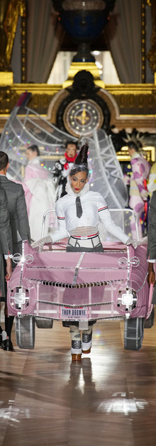 Puppet Kitchen International, inc. -- puppet design, fabrication ...