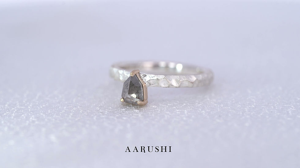 Thumbnail: K18YG & Silver "A One-of-a-Kind Story" Heptagon Rose-Cut Natural Diamond Ring