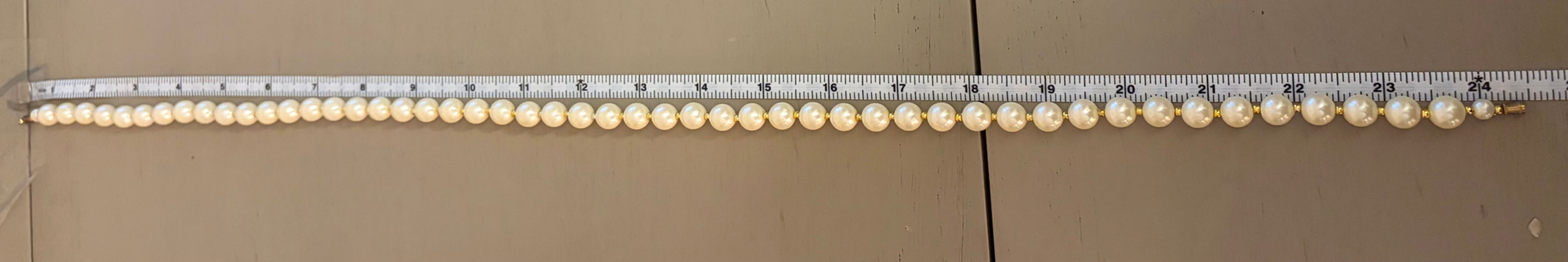 Vintage faux-pearl necklace and matching bracelet