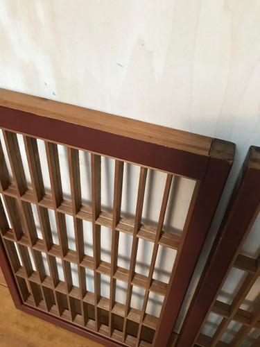 【コバミさん用】昭和アンティーク建具　障子枠2枚蝶番接続 昭和アンティーク建具 障子枠2枚蝶番接続（小さめ） - メルカリ