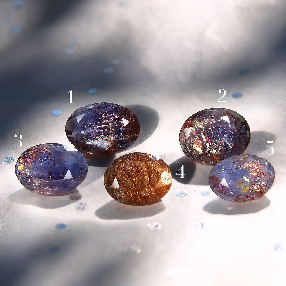 Miniatura: Złoty pierścionek z iolitem słonecznym 14k