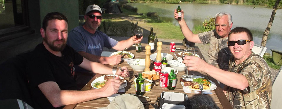 All inclusive carp fishing in France at Fox Pool