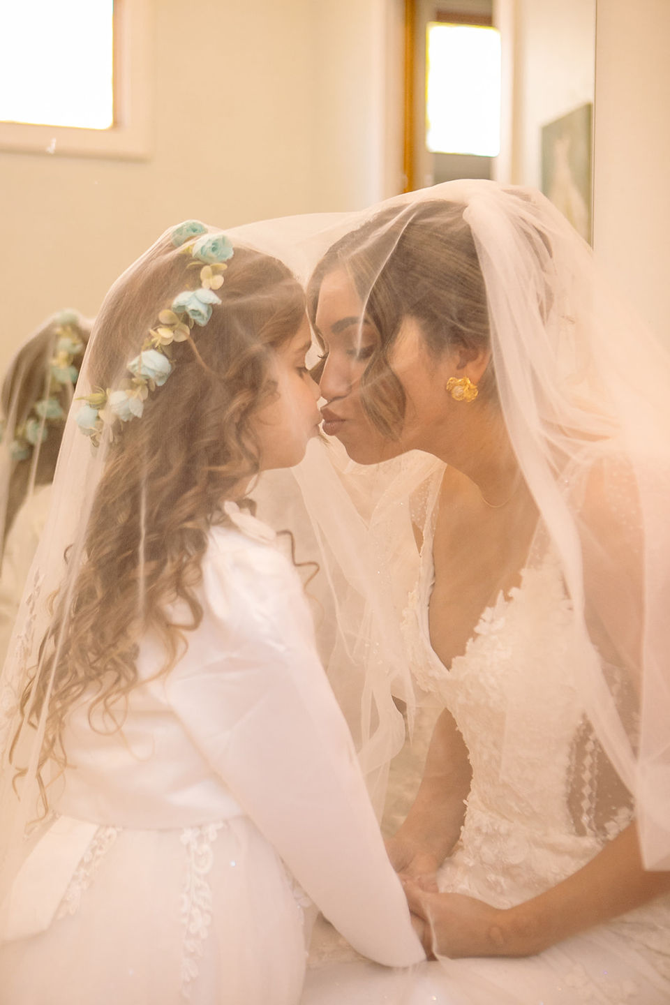 Bridal getting ready for wedding at Juliette Chapel