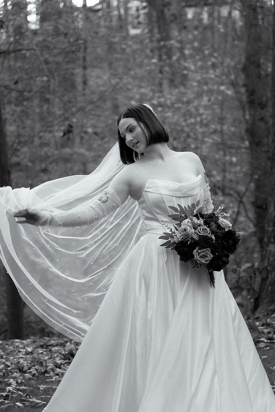 Intimate ,WLW, backyard wedding ,Atlanta, emotional moments, relaxed atmosphere, blend, editorial portraits , documentary-style, storytelling.Two brides ,celebrating ,intimate backyard wedding, candid moments, timeless ,editorial photography, cinematic lighting, editorial portraits, authentic documentary-style moments