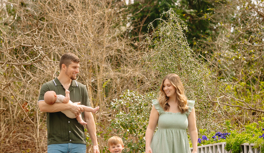 greenhouse family photoshoot athens, ga