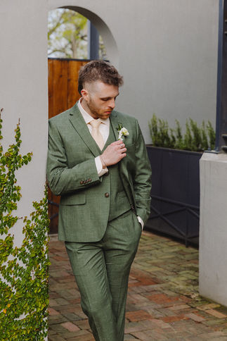 Beautiful and stylish wedding at Midtown Atlanta Wedding at Bishop Station post ceremony photoshoot