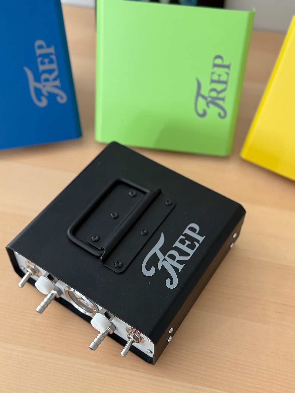 Miniature : Machine d'embaumement FREP double moteur Injection/ponction. Embalming Machine