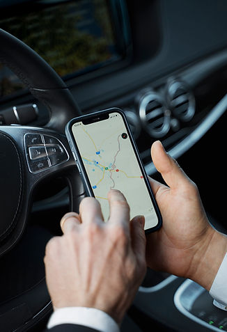 elegant-uber-driver-giving-taxi-ride.jpg