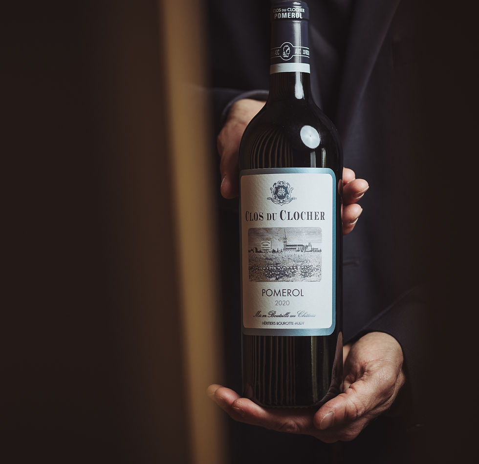 Le Clos du Clocher, vin de Pomerol des Domaines Bourotte-Audy, exprime toute la richesse du terroir de la rive droite de Bordeaux.