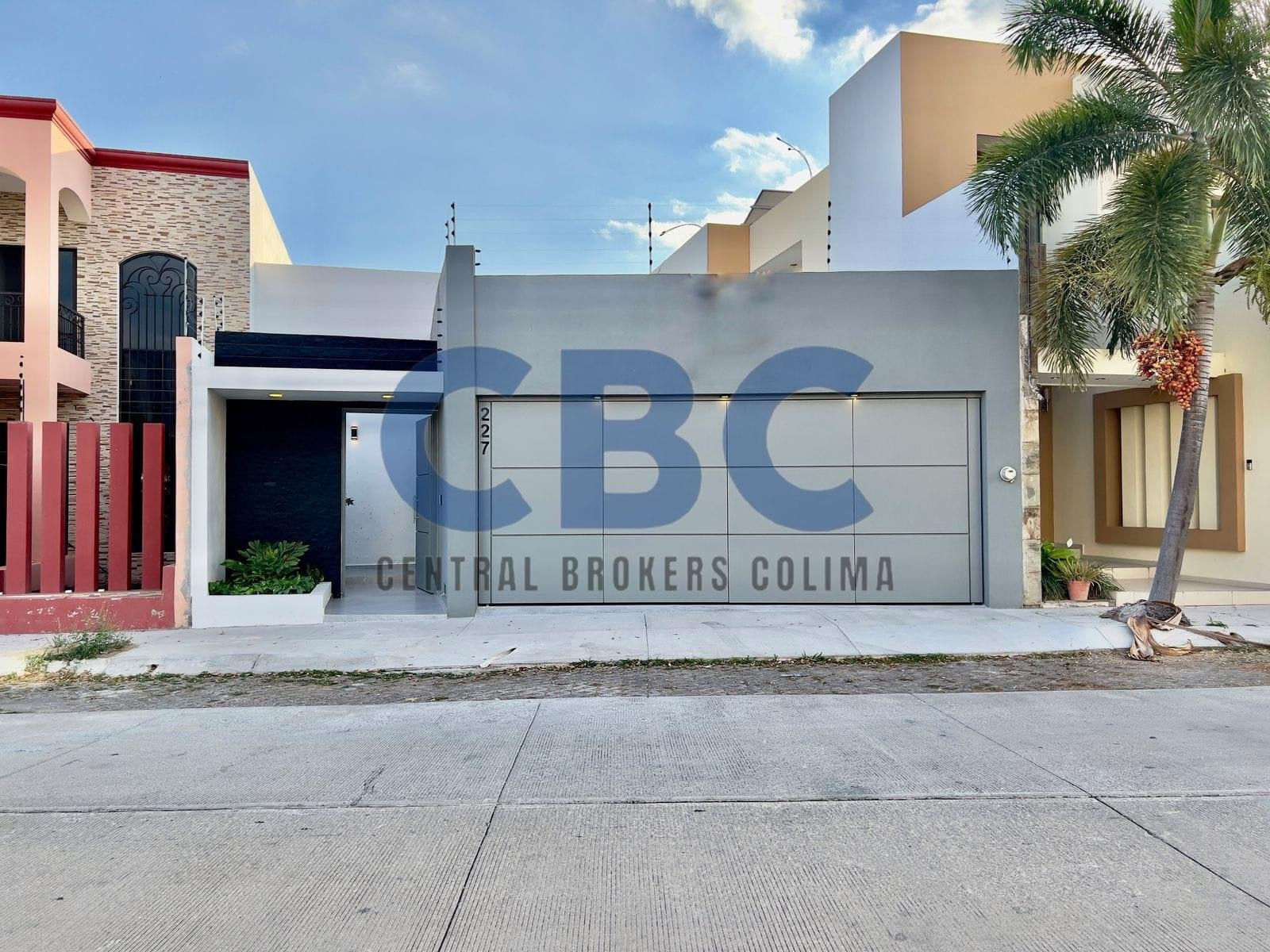 Residencia de un piso con alberca