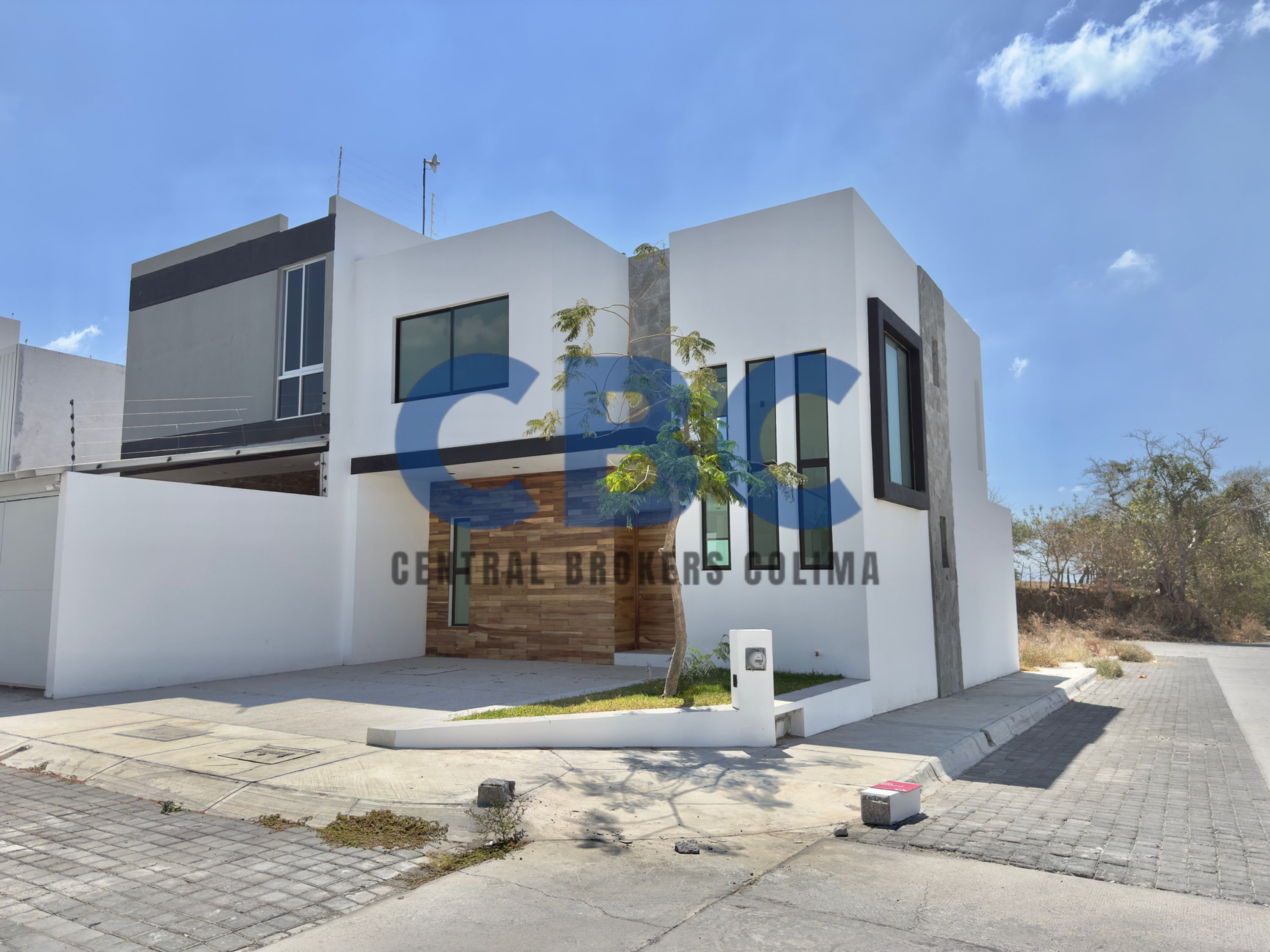 Hermosa Residencia en esquina 