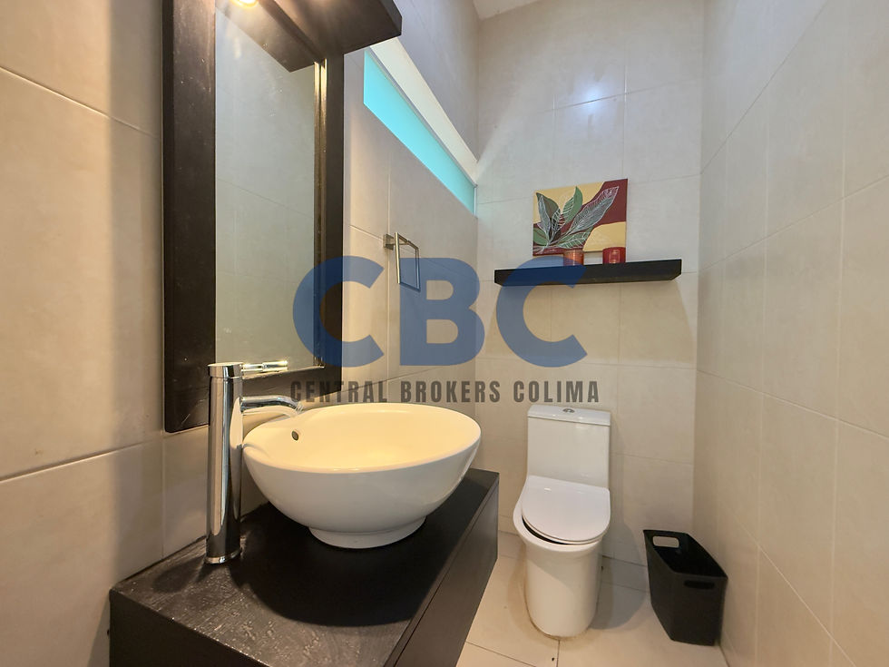 Miniatura: Casa en Esmeralda Norte frente a jardín 