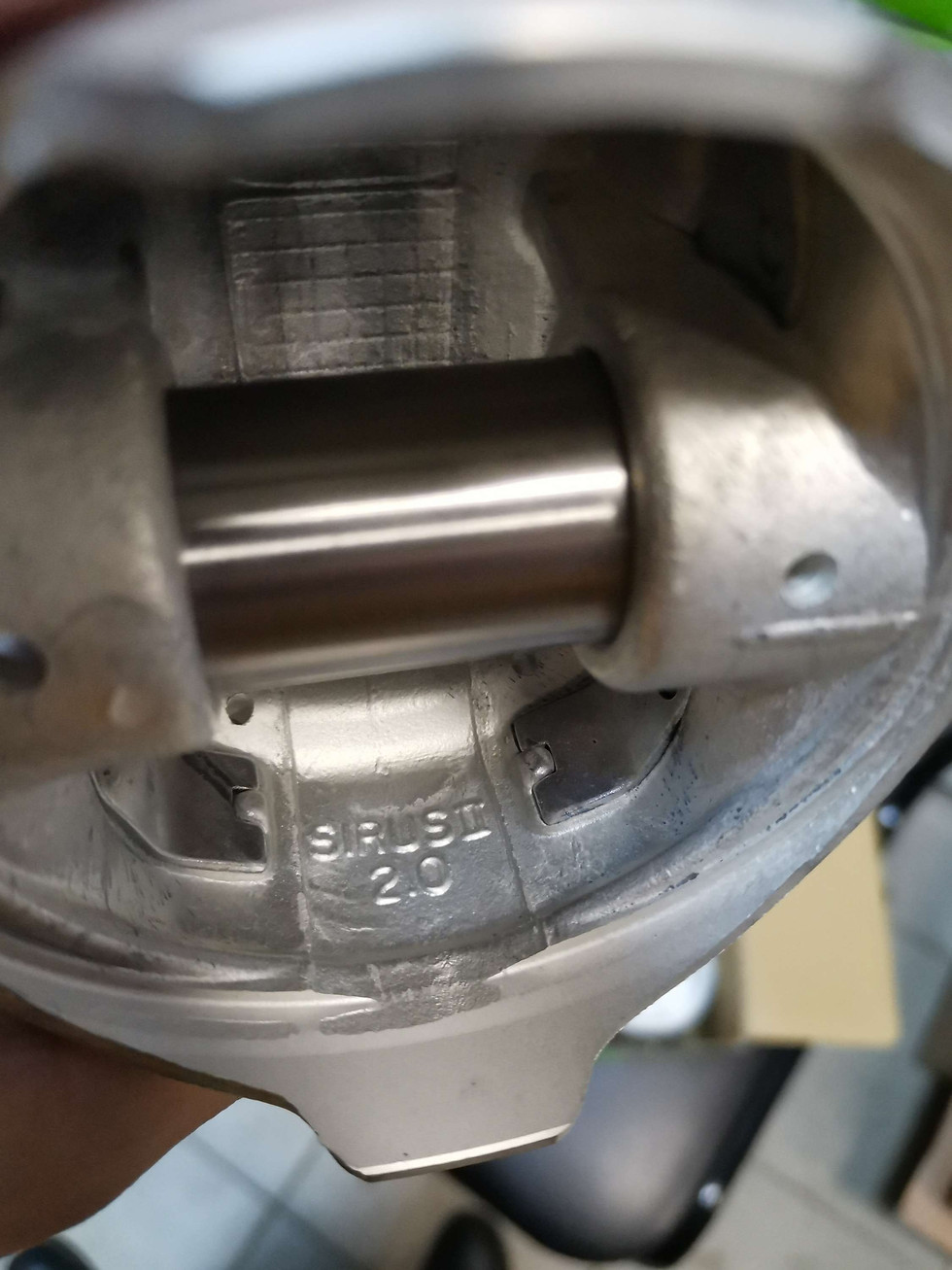 Миниатюра: Поршни  HYUNDAI 2.0 G4JP 