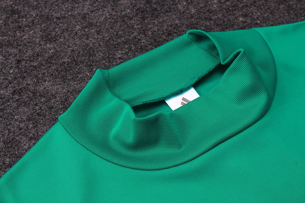 Miniatura: Real Madrid - Conjunto de Entrenamiento Verde negro cuello tortuga