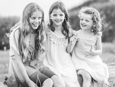 happy family photoshoot in greenwich park