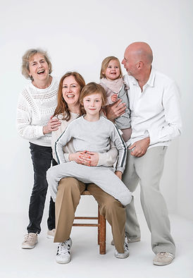 relaxed family photoshoot in greenwich studio