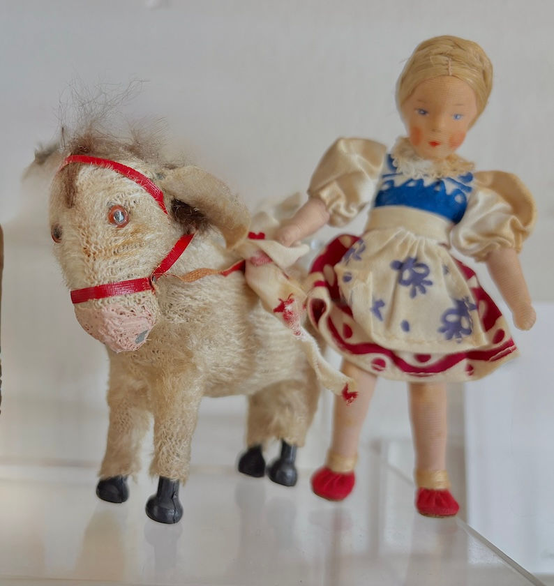 Windup Donkey and Alpen Girl