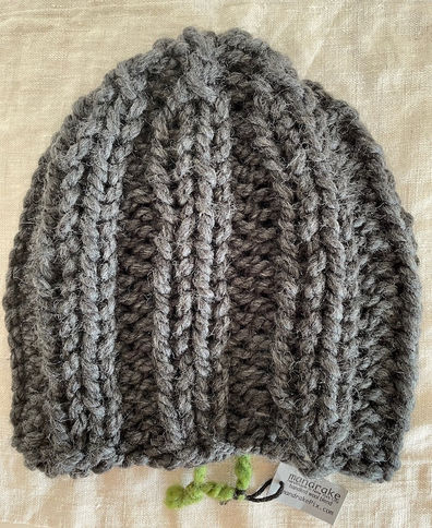 charcoal knit hat/ribbed