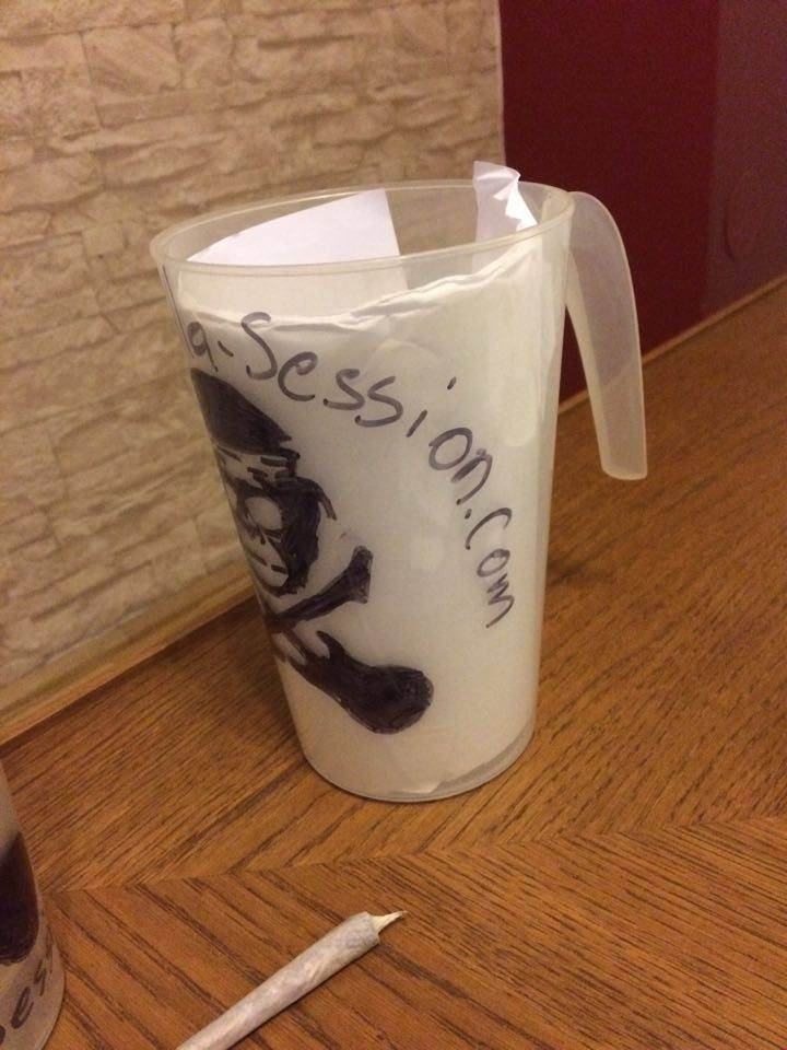 Miniaturbild: GuerriLLa Becher - IVAN