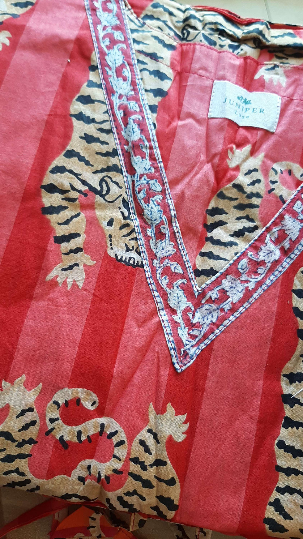 Thumbnail: Crouching Tiger Crimson Kaftan