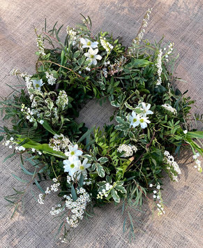 Sustainable, slightly wild, eco-friendly natural funeral flowers with a low carbon footprint based in South Yorkshire
