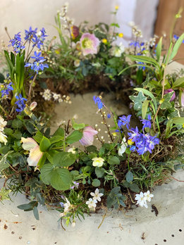 sustainable farewell flowers