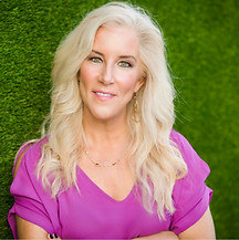 Laura pink.jpg