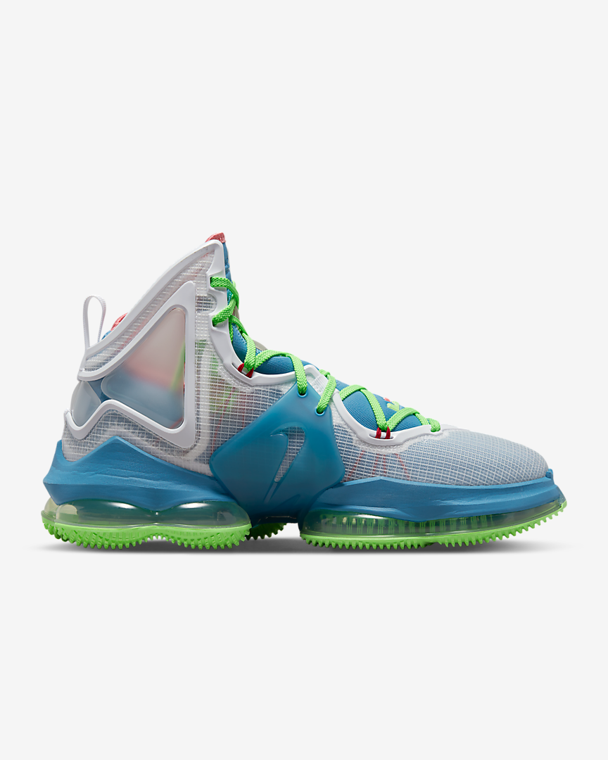 LeBron 19