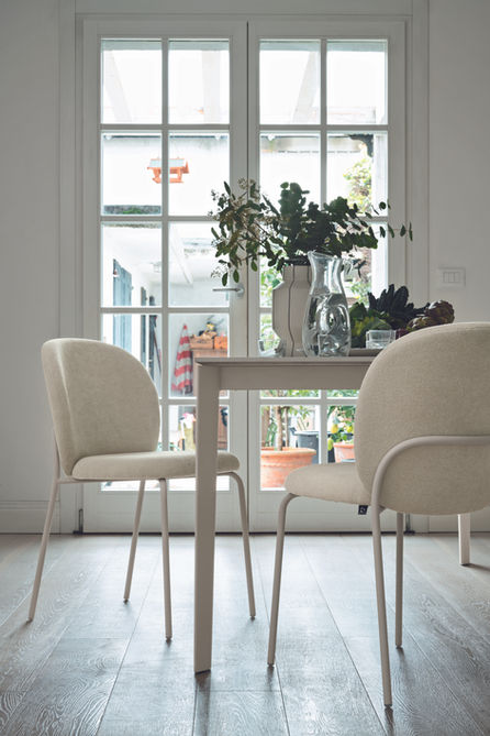 chaise moderne tissu