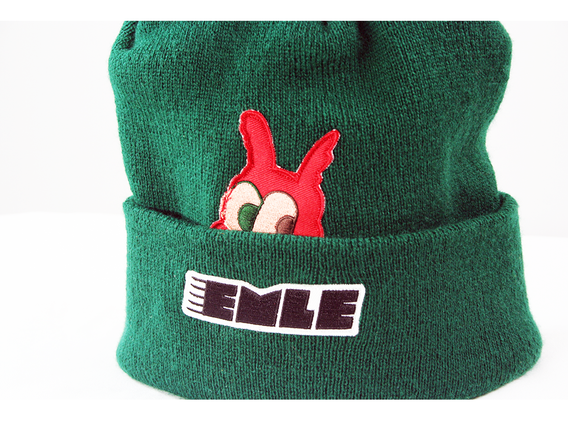 EMLEforrestgreenPEEPERSbeanie2.png
