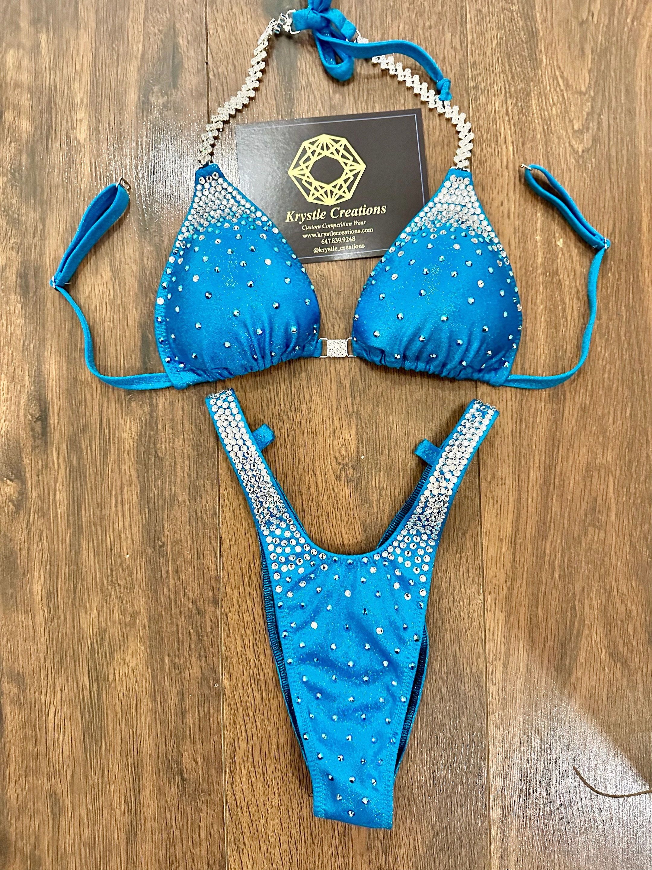 Light blue mini top cascade