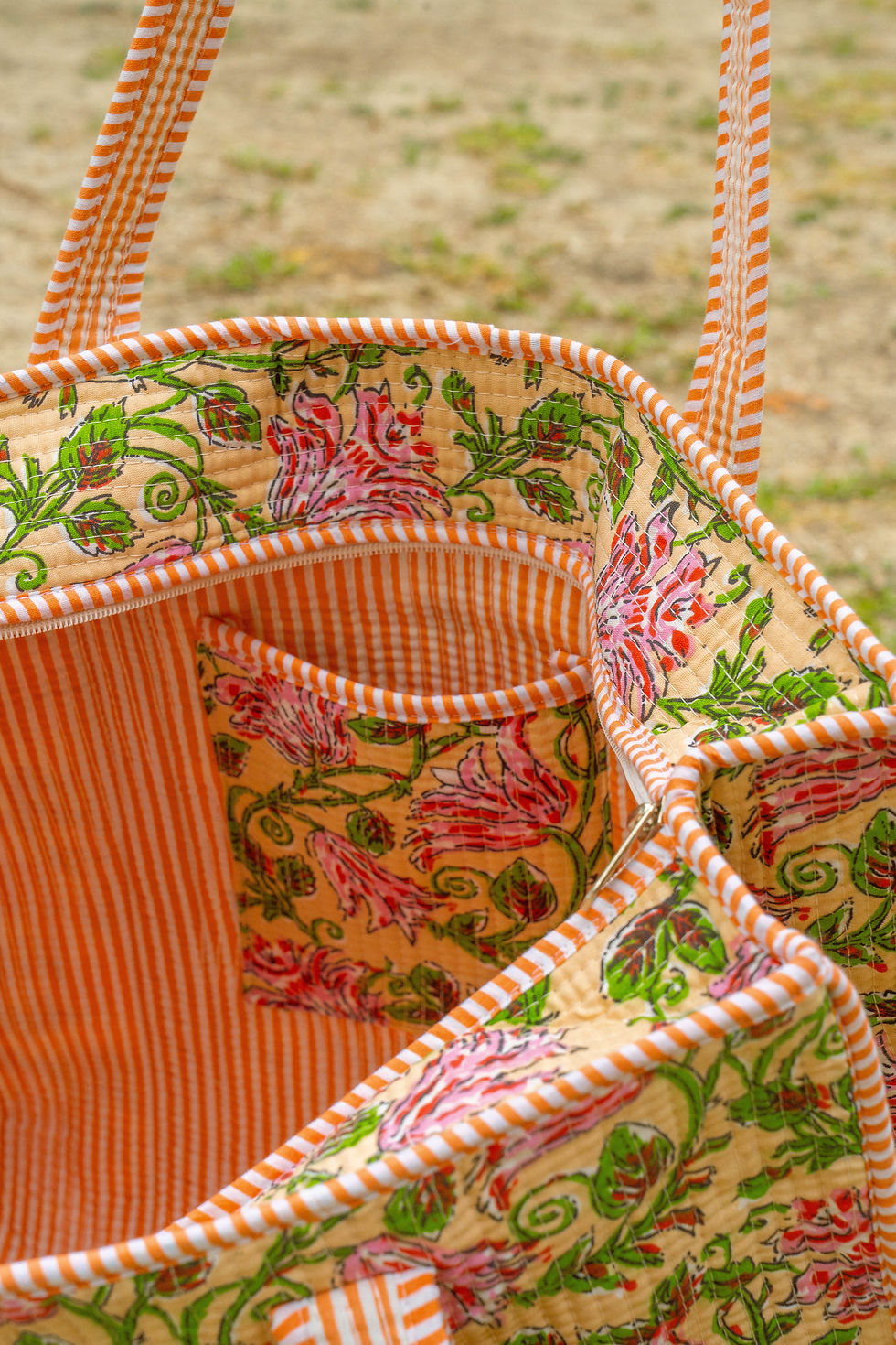 Thumbnail: Botanical Floral Cotton Quilted Boho Shoulder Bag 015779-05