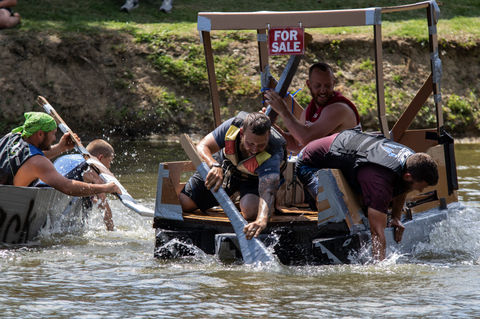 OWENWS-06-14-20 CARDBOARD BOATS 839.jpeg