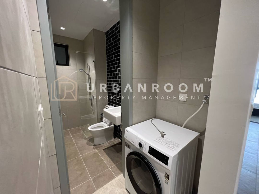 Thumbnail: Sliding Door Room @ Union Suites Bandar Sunway