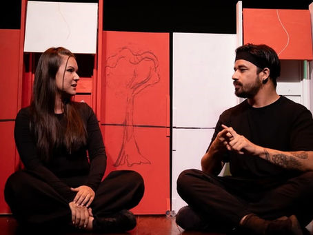 HILO ROJO. RUIDO BLANCO - CRÍTICA