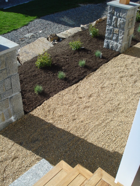 Washed Stone Walkway