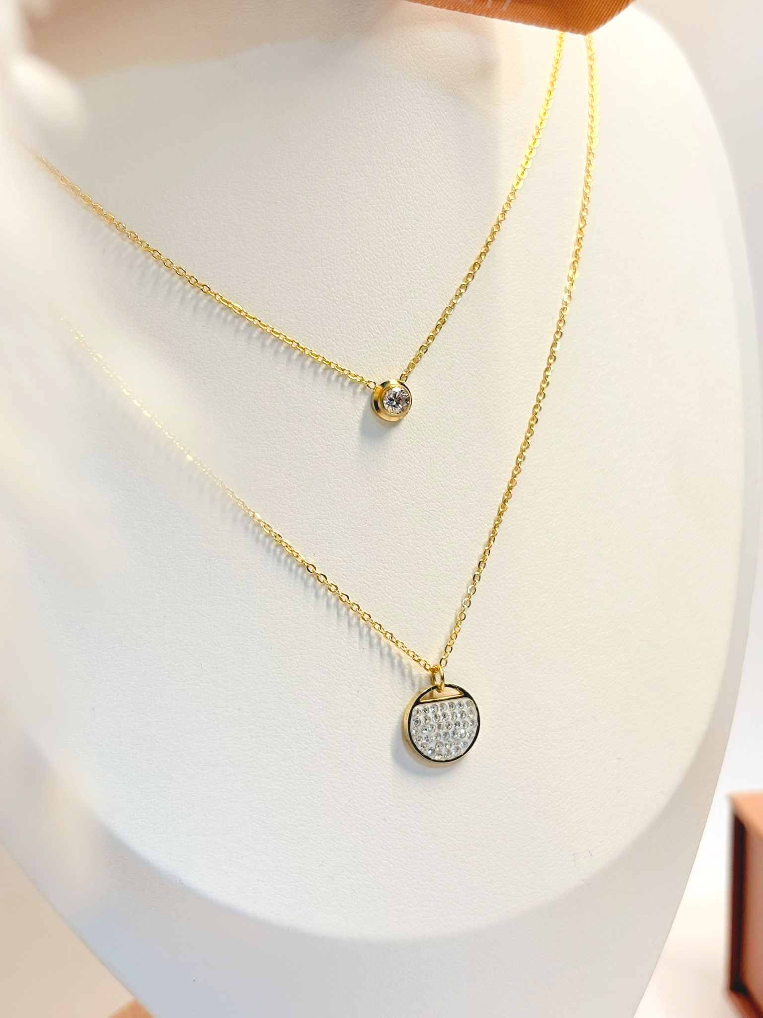White mix Bezel Layer Necklace