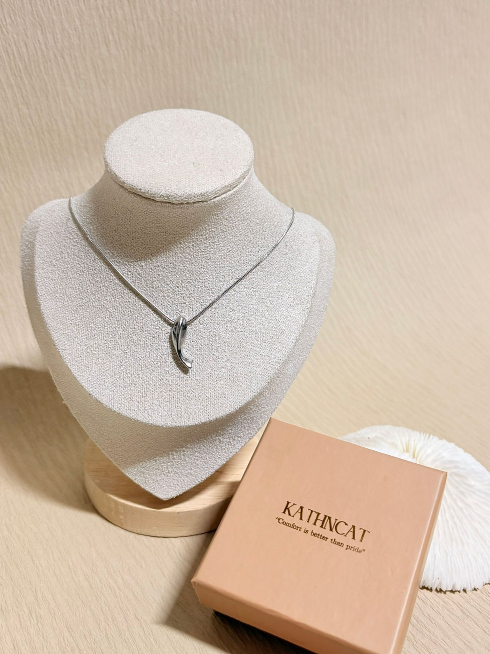 Thumbnail: Dolphin Necklace