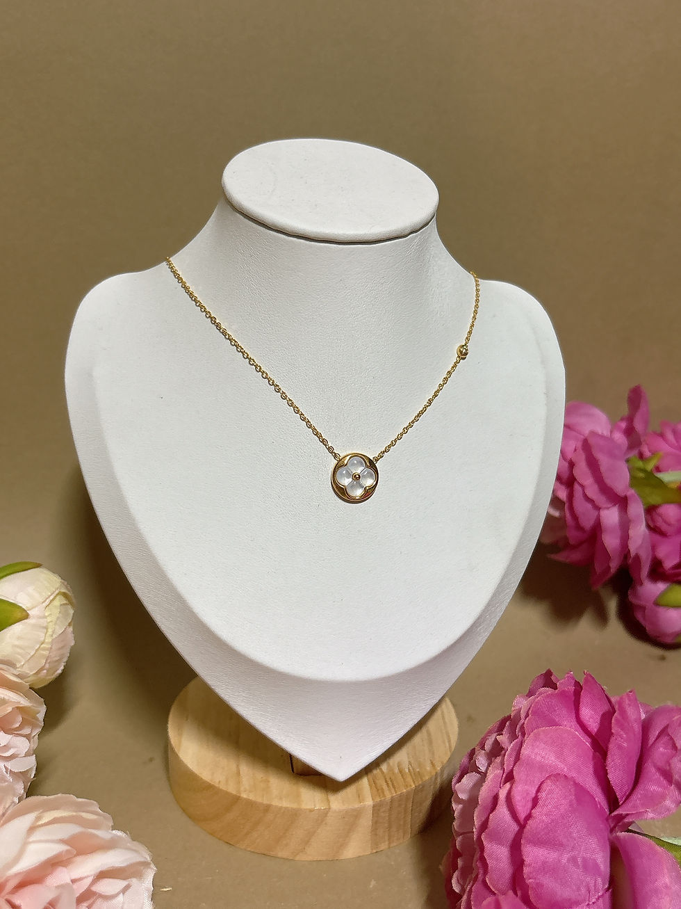 Hình thu nhỏ: Circle Jelly BlossomNecklace