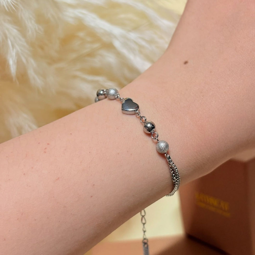 Thumbnail: Frosted Ball with Heart Bracelet